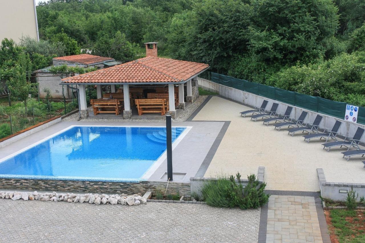 Apartment Suzy Vantacici Ruang foto