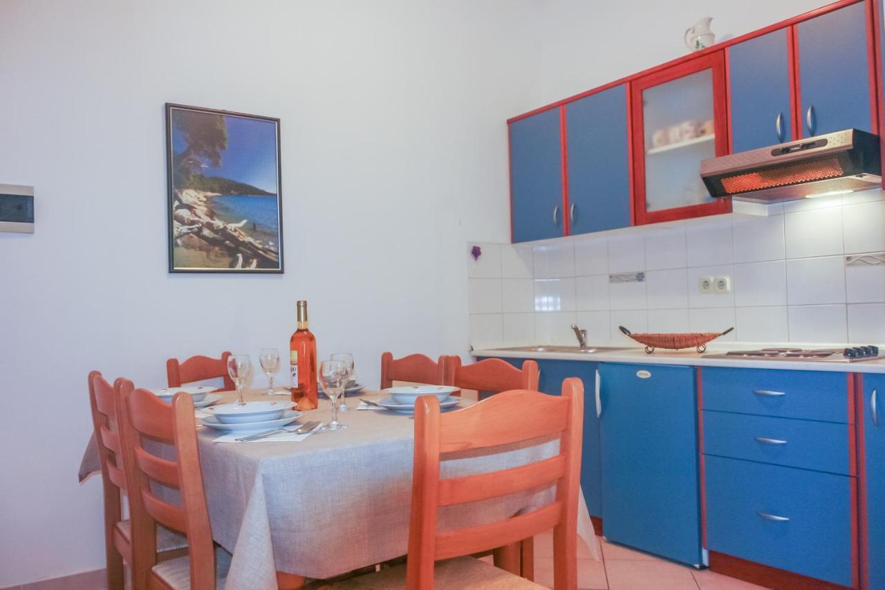 Apartment Suzy Vantacici Bagian luar foto