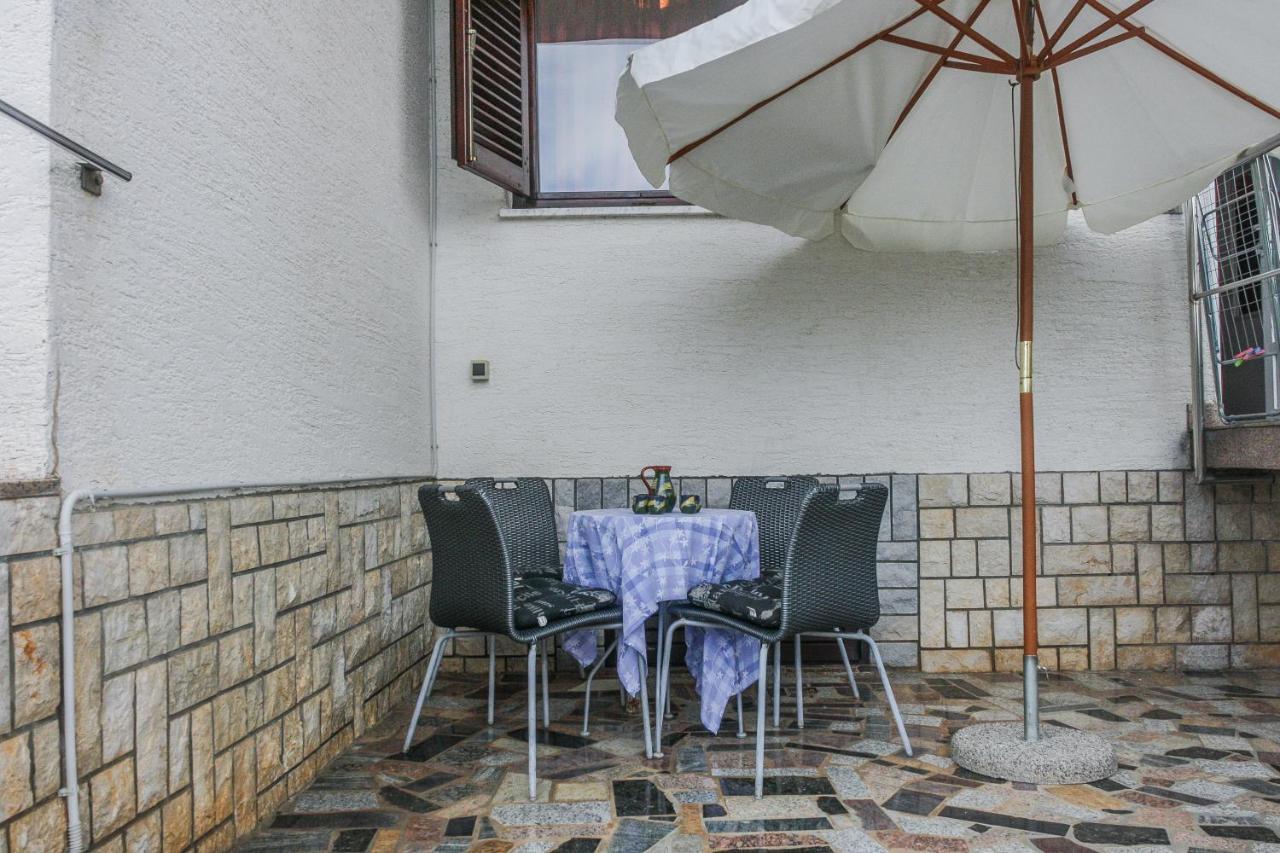 Apartment Suzy Vantacici Bagian luar foto